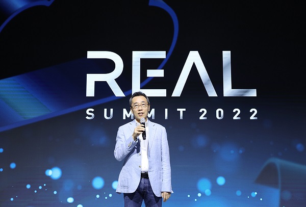 삼성SDS 황성우 대표이사가 그랜드 인터컨티넨탈 서울 파르나스 호텔에서 'REAL Summit(리얼 서밋) 2022' 환영사를 하고 있다.